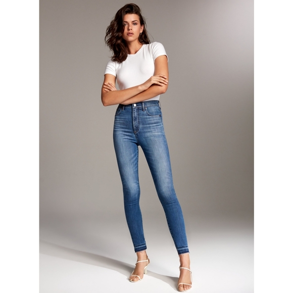 Aritzia Denim - Denim Forum Lola High Rise Skinny Crop Jeans